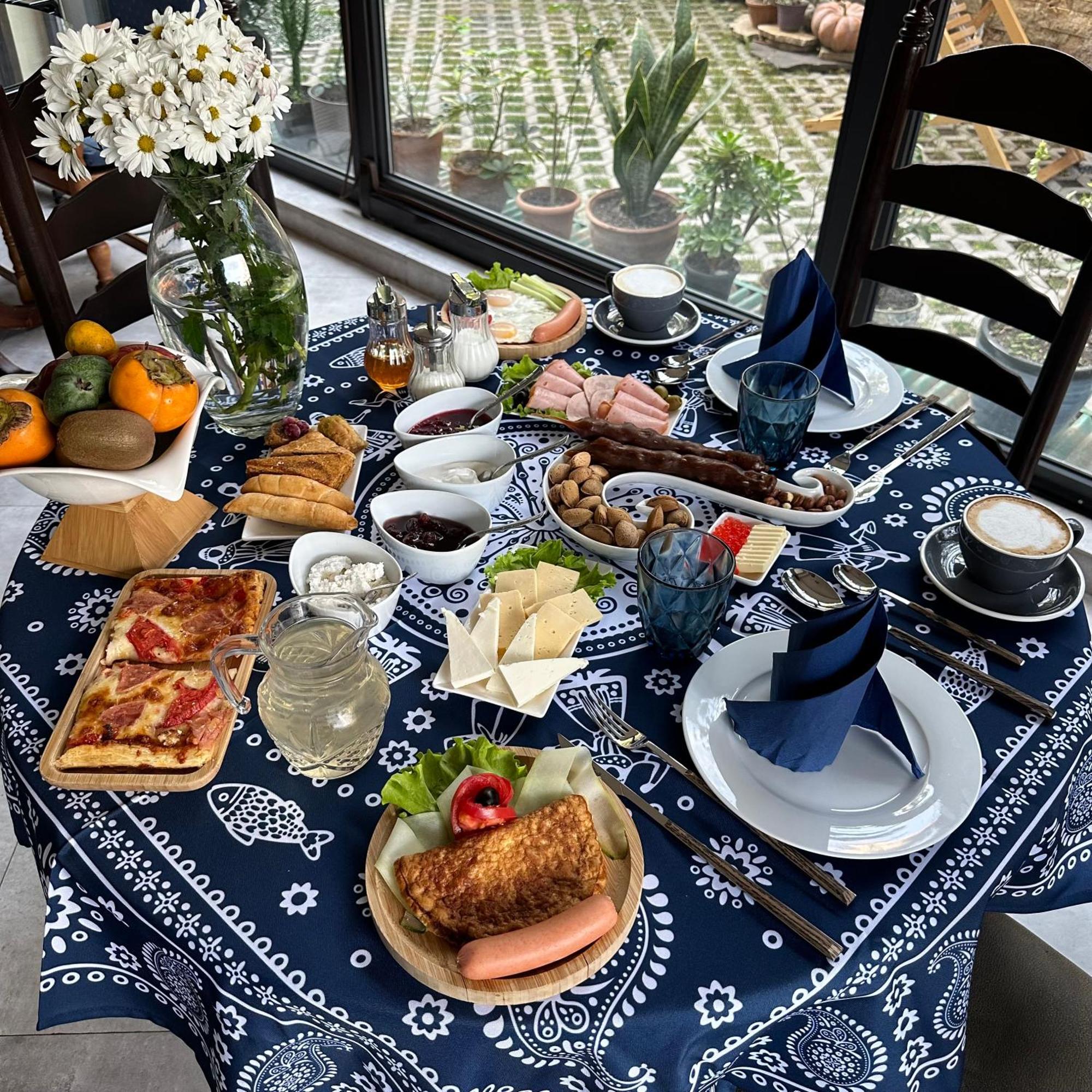 Wine Hills Otel Tiflis Dış mekan fotoğraf