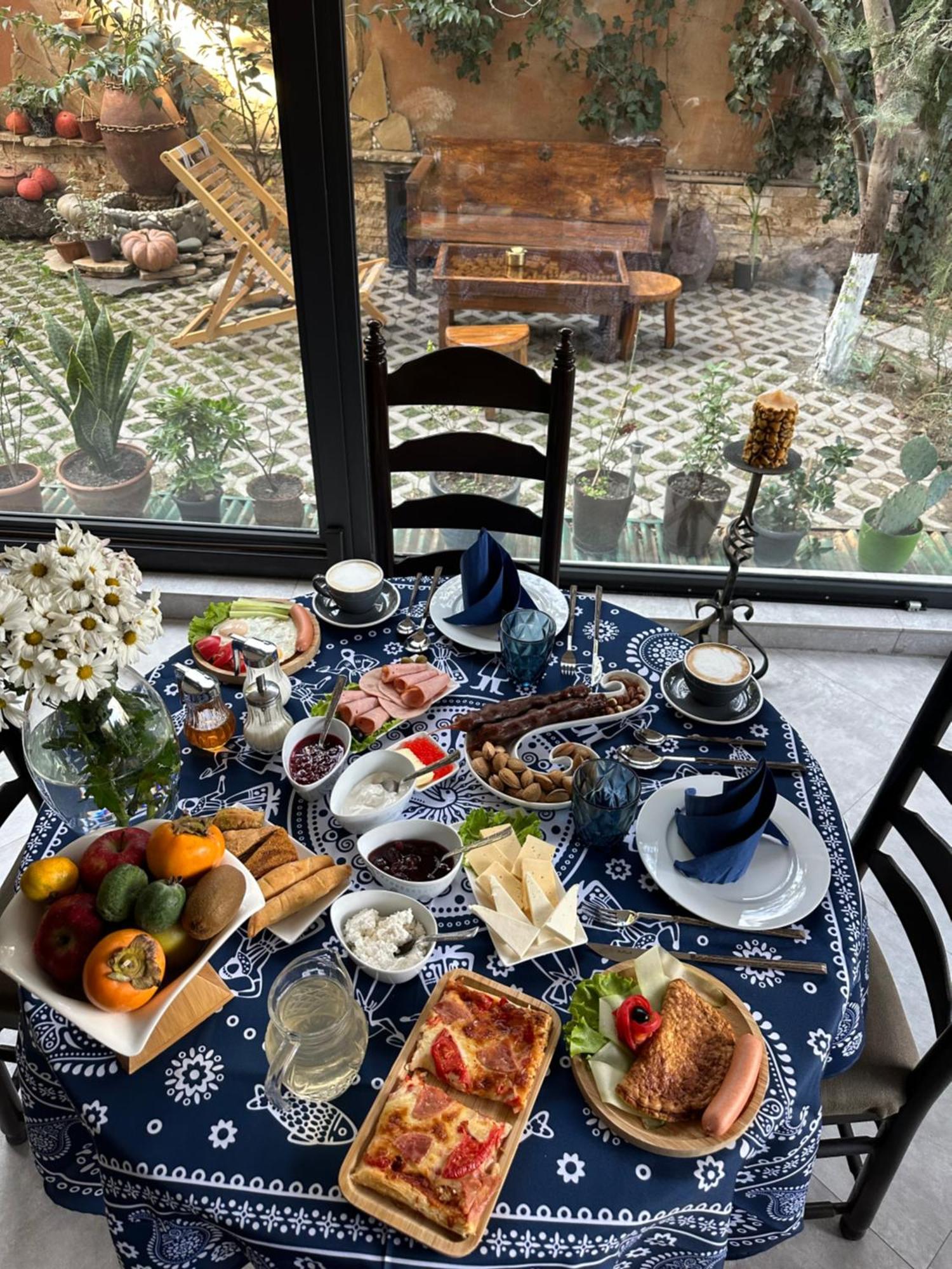 Wine Hills Otel Tiflis Dış mekan fotoğraf