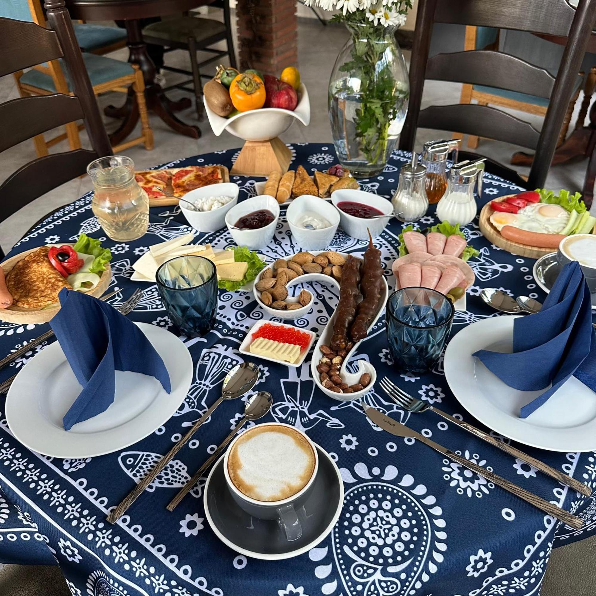 Wine Hills Otel Tiflis Dış mekan fotoğraf