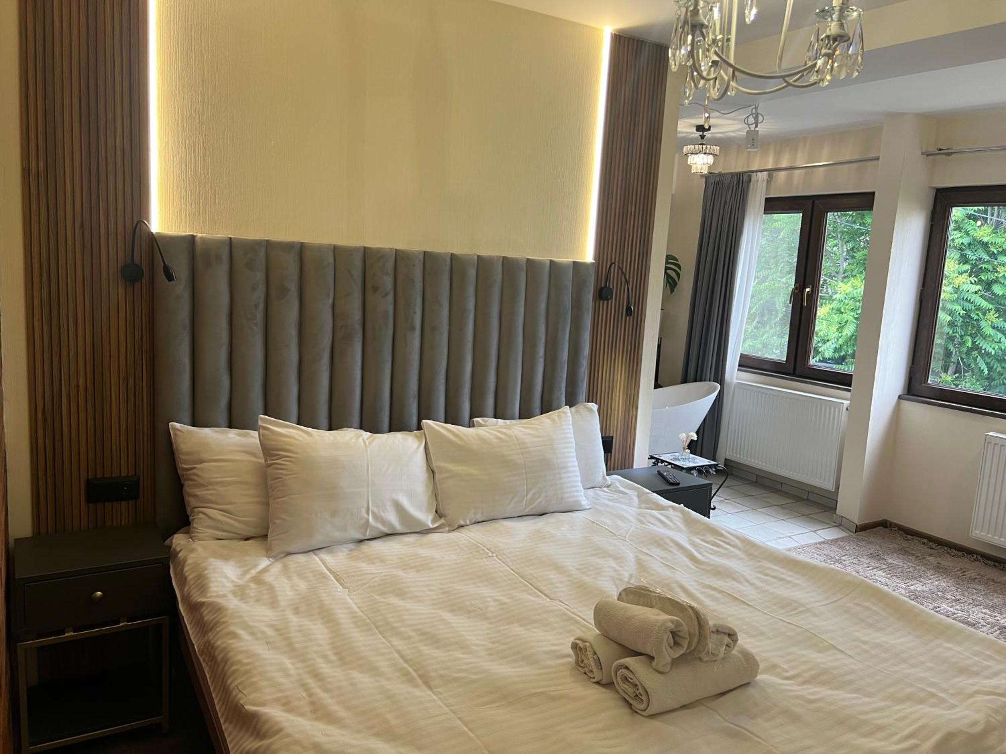 Wine Hills Otel Tiflis Oda fotoğraf