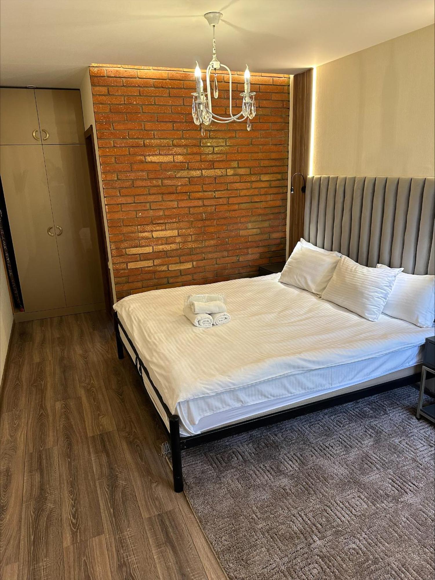 Wine Hills Otel Tiflis Oda fotoğraf