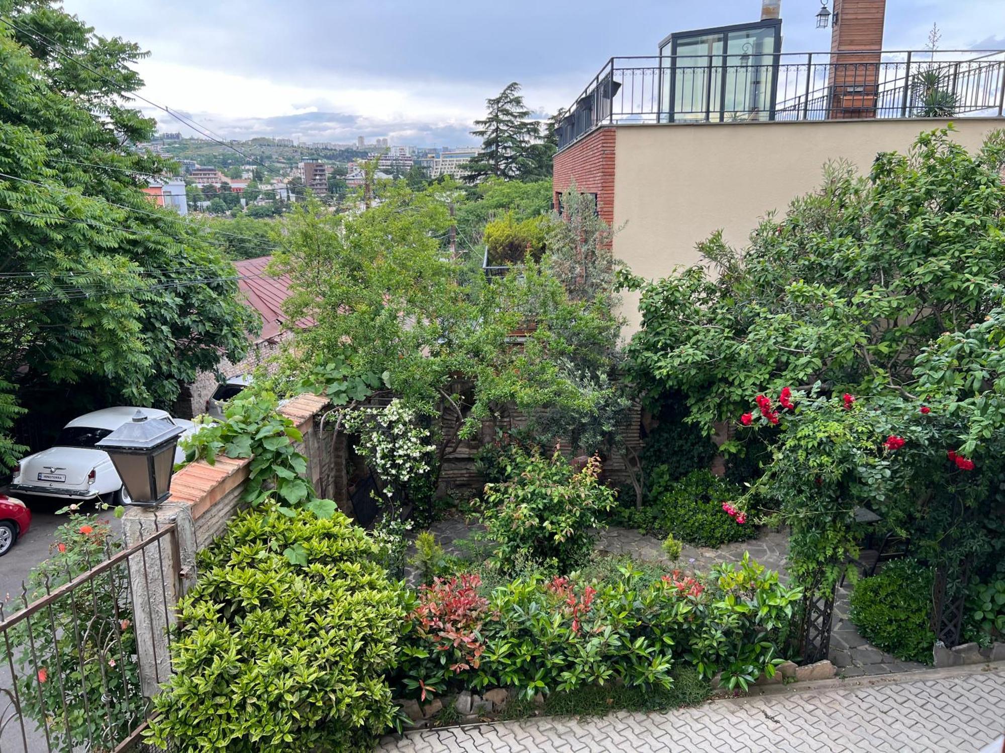Wine Hills Otel Tiflis Oda fotoğraf