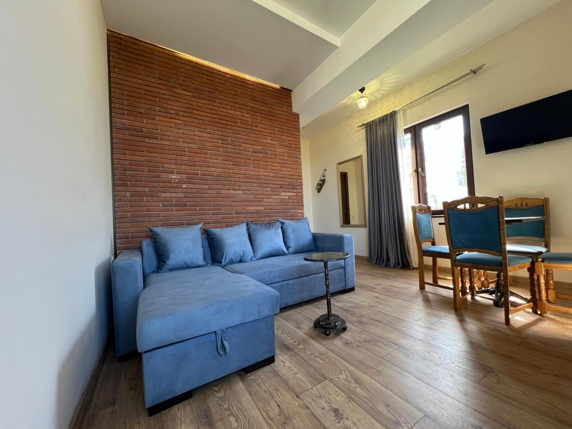 Wine Hills Otel Tiflis Dış mekan fotoğraf